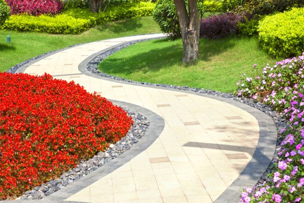 Cost of Garden Walkway Installation in Buckeye